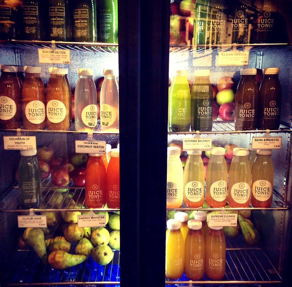 Clear Juice Bottle 330cc and Lids (130)